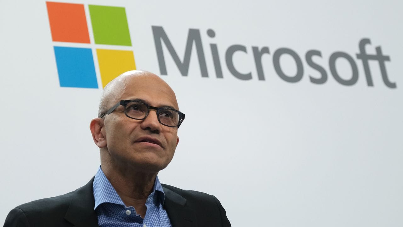 Microsoft Pega o Volante: Priorizando Qualidade para Recuperar os Fãs