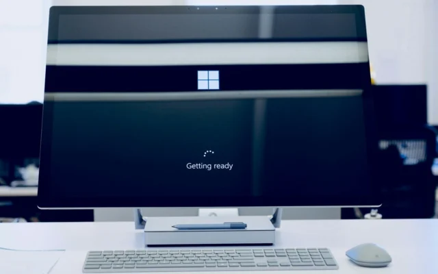 O Bug Terrível no Windows 11: Atualizações Bloqueadas desde Fevereiro? Não Pode Ser!