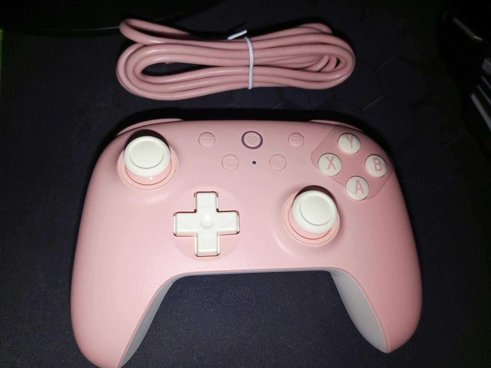 O Controle 8Bitdo Ultimate 2C: A Máquina de Jogar Perfeita Chegou à Amazon!