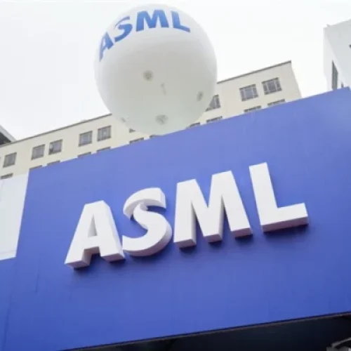 ASML Bate Recorde: Uma Nova Era no Mundo dos Semicondutores