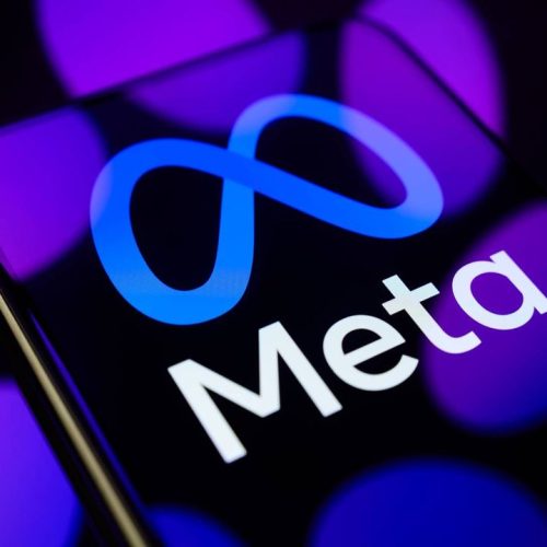 Meta Inclina-se a Gastar Bilhões em Centros de Dados