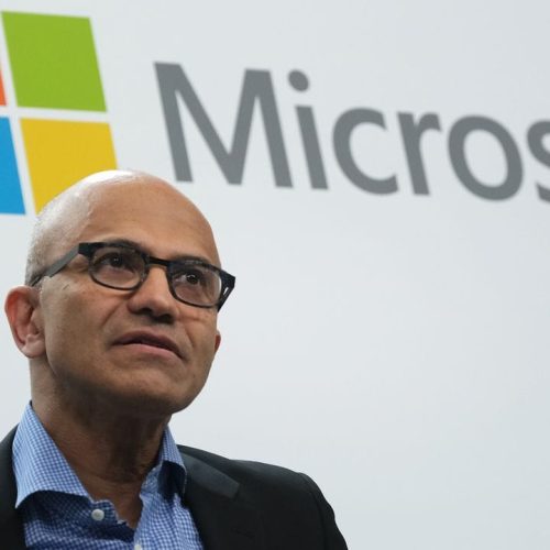 Microsoft Pega o Volante: Priorizando Qualidade para Recuperar os Fãs