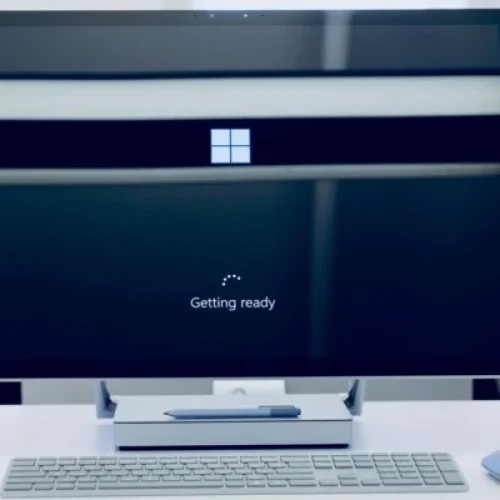 O Bug Terrível no Windows 11: Atualizações Bloqueadas desde Fevereiro? Não Pode Ser!