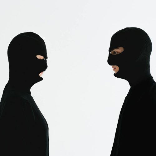 O Sucessor Espiritual de Thief, ‘Thick as Thieves’, Chega em Junho com Preço Irresistível!