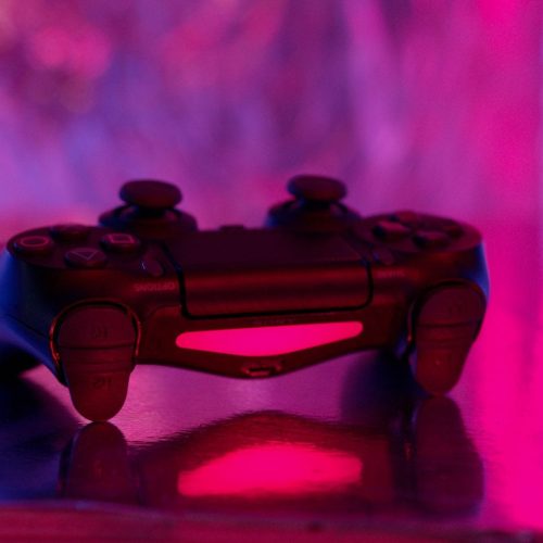 PS5 em alta! Semana Gamer traz 50% de desconto em jogos e consoles