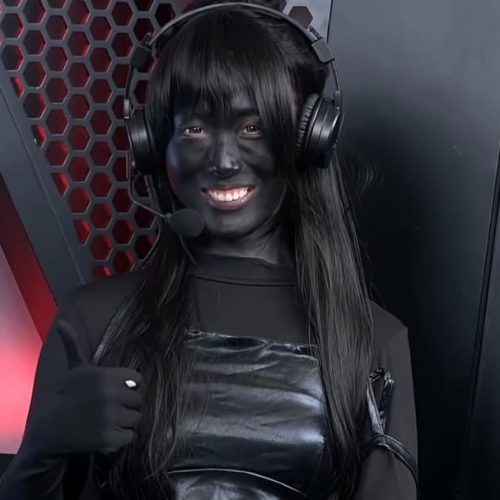 Zhazha Rebate Críticas e Muda de Look: ‘Eu Não Sou um Quadro de Arte’